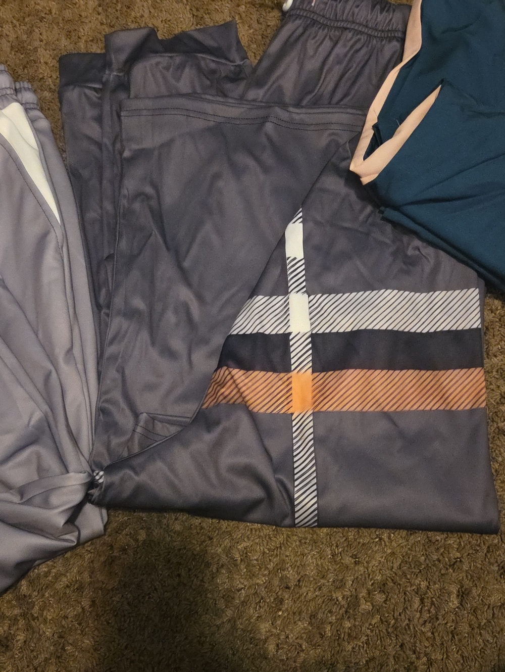 3 Pairs Mens Track and Pants Set Athletic All 3 Are New - Picture 4 of 11
